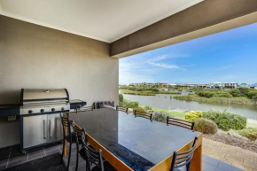 Beautiful Island Blanche Pde Hindmarsh Island - BYO Linen - WiFi